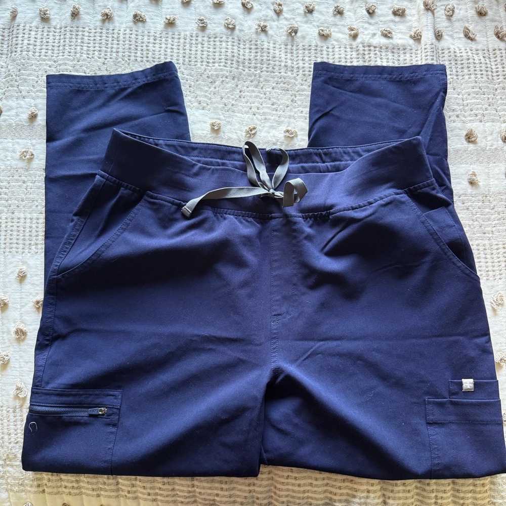 Figs High Waisted Yola in Navy size XL/P